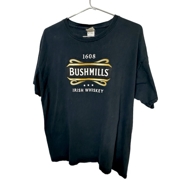 Vintage Bushmills Irish Whiskey Men’s XL Bar T-Shirt Liquor - Picture 1 of 4